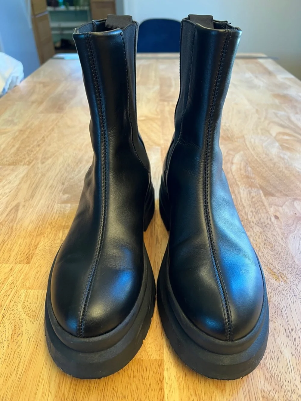 JW Anderson Black Leather Chelsea Boots 38 EU - Picture 4 of 16